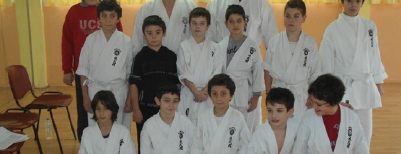 Σχολή Χατζήβεη - Εξετάσεις Καράτε Suibukan - 7/2/2012 Σχολή Χατζήβεη - Εξετάσεις Καράτε Suibukan - 7/2/2012