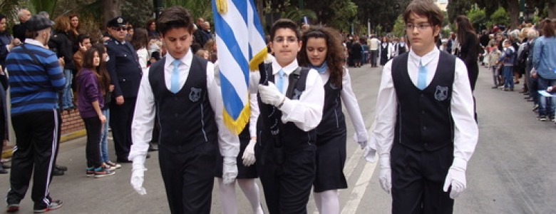 Σχολή Χατζήβεη - Παρέλαση 25ης Μαρτίου - 8/4/2013 Σχολή Χατζήβεη - Παρέλαση 25ης Μαρτίου - 8/4/2013