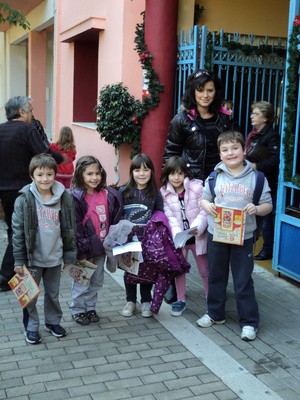 Σχολή Χατζήβεη - Ημέρα Χωρίς Τσάντες - 15/12/2011 Σχολή Χατζήβεη - Ημέρα Χωρίς Τσάντες - 15/12/2011