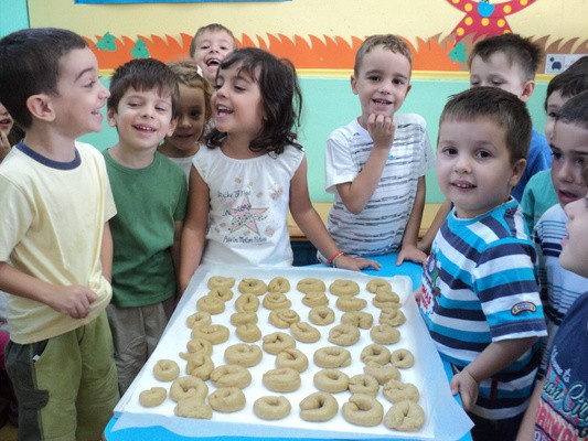 Σχολή Χατζήβεη - Φτιάξαμε μουστοκούλουρα! - 16/10/2012 Σχολή Χατζήβεη - Φτιάξαμε μουστοκούλουρα! - 16/10/2012
