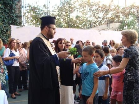 Σχολή Χατζήβεη - Και πάλι στο σχολείο… - 12/9/2013 Σχολή Χατζήβεη - Και πάλι στο σχολείο… - 12/9/2013