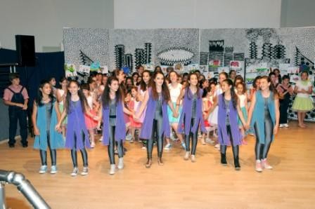 Σχολή Χατζήβεη - Καλλιτεχνική γιορτή - 15/7/2014 Σχολή Χατζήβεη - Καλλιτεχνική γιορτή - 15/7/2014