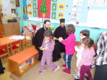 Σχολή Χατζήβεη - Επίσκεψη του Μητροπολίτη μας! - 9/1/2015 Σχολή Χατζήβεη - Επίσκεψη του Μητροπολίτη μας! - 9/1/2015