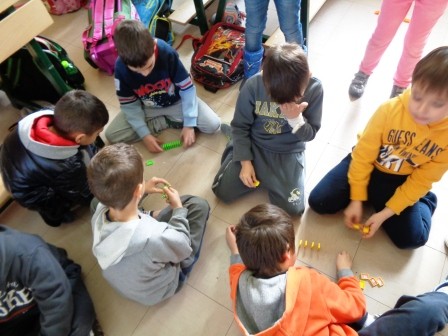 Σχολή Χατζήβεη - Μαθηματικό - Ντόμινο - 3/3/2015 Σχολή Χατζήβεη - Μαθηματικό - Ντόμινο - 3/3/2015