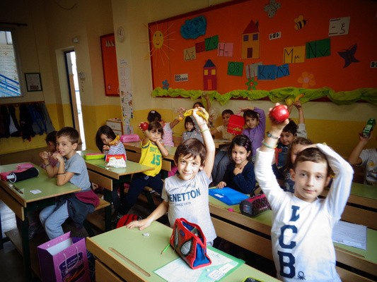 Σχολή Χατζήβεη - Φτιάχνουμε Φρουτοσαλάτα! - 19/10/2015 Σχολή Χατζήβεη - Φτιάχνουμε Φρουτοσαλάτα! - 19/10/2015