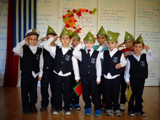 Σχολή Χατζήβεη - Γιορτάσαμε την 28η! - 2/11/2015 Σχολή Χατζήβεη - Γιορτάσαμε την 28η! - 2/11/2015