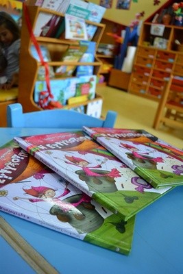 Σχολή Χατζήβεη - Οι Βιβλιοεξερευνητές σε Δράση! - 13/11/2015 Σχολή Χατζήβεη - Οι Βιβλιοεξερευνητές σε Δράση! - 13/11/2015