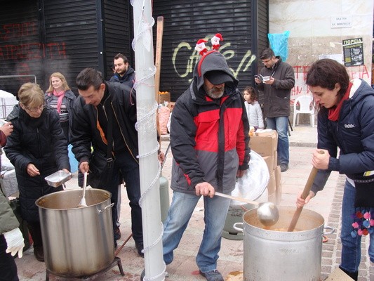 Σχολή Χατζήβεη - Αλληλέγγυο Γεύμα Αγάπης - 12/1/2016 Σχολή Χατζήβεη - Αλληλέγγυο Γεύμα Αγάπης - 12/1/2016