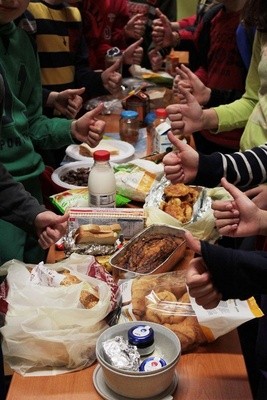 Σχολή Χατζήβεη - Τρώμε Μαζί Πρωινό! - 9/3/2016 Σχολή Χατζήβεη - Τρώμε Μαζί Πρωινό! - 9/3/2016
