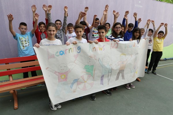 Σχολή Χατζήβεη - Εβδομάδα Δράσης για την Εκπαίδευση - 25/5/2016 Σχολή Χατζήβεη - Εβδομάδα Δράσης για την Εκπαίδευση - 25/5/2016