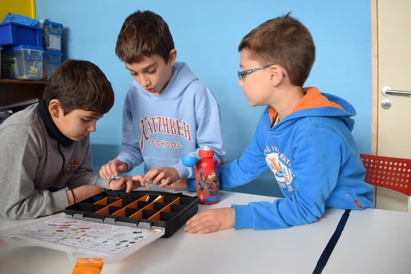 Σχολή Χατζήβεη - Μάθηση Και Παιχνίδι στον STEM! - 18/11/2016 Σχολή Χατζήβεη - Μάθηση Και Παιχνίδι στον STEM! - 18/11/2016