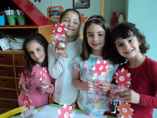 Σχολή Χατζήβεη - Γιορτή της Mητέρας! - 12/6/2017 Σχολή Χατζήβεη - Γιορτή της Mητέρας! - 12/6/2017
