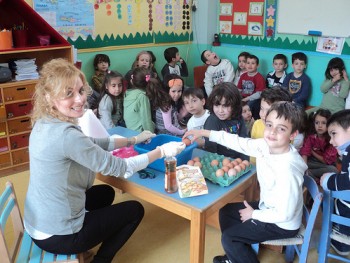 Υποδεχόμαστε το Πάσχα! Υποδεχόμαστε το Πάσχα!