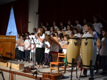 2o Φεστιβάλ Χορωδιών Σχολής Χατζήβεη 2o Φεστιβάλ Χορωδιών Σχολής Χατζήβεη
