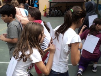 Γράφω ό,τι αγαπώ σε εσένα Γράφω ό,τι αγαπώ σε εσένα
