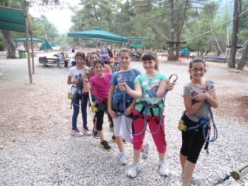 Οι Τελειόφοιτοι στο Adventure Park