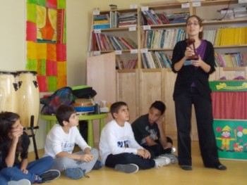 Συνάντηση με τη συγγραφέα κ. Βαρβαρέσου Συνάντηση με τη συγγραφέα κ. Βαρβαρέσου