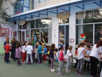 Ένα Παζάρι Για το Χαμόγελο! Ένα Παζάρι Για το Χαμόγελο!