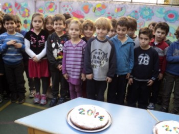 Τα Νηπιαγωγάκια έκοψαν βασιλόπιτα Τα Νηπιαγωγάκια έκοψαν βασιλόπιτα