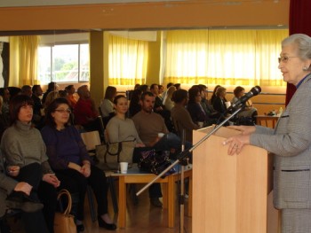 Επικοινωνία Στην Οικογένεια τον καιρό της Κρίσης Επικοινωνία Στην Οικογένεια τον καιρό της Κρίσης