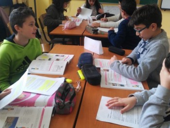 Μαθαίνουμε για τη δημοκρατία Jigsawροντας! Μαθαίνουμε για τη δημοκρατία Jigsawροντας!