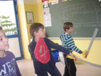 Ανακαλύπτουμε τα σημεία στίξης Ανακαλύπτουμε τα σημεία στίξης