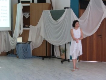 Διεθνές Συμπόσιο Ευτυχίας – Παιδαγωγική της Χαράς Διεθνές Συμπόσιο Ευτυχίας – Παιδαγωγική της Χαράς