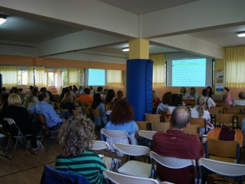 Γονέων Café: Μονογονεϊκή Οικογένεια Γονέων Café: Μονογονεϊκή Οικογένεια