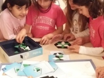 Συνδυάζοντας την Τέχνη ...με τη Συμμετρία! Συνδυάζοντας την Τέχνη ...με τη Συμμετρία!