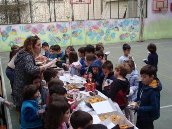 Μαθαίνουμε να Προσφέρουμε! Μαθαίνουμε να Προσφέρουμε!
