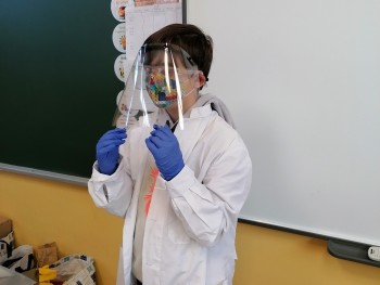 Σχολή Χατζήβεη - Μια Χημικός στην Τάξη μας - 12/4/2022