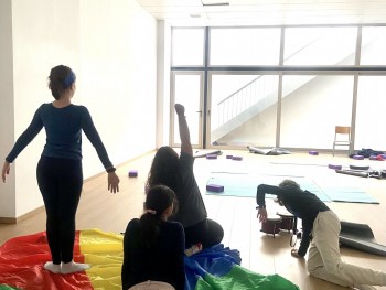 Σχολή Χατζήβεη - Ανατρεπτικά Χριστούγεννα στο μάθημα Θεάτρου - 24/11/2025