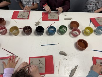 Σχολή Χατζήβεη - Τα Παραμύθια Ζωντανεύουν - 18/3/2026