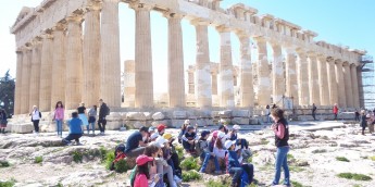 Σχολή Χατζήβεη - Επίσκεψη στον αρχαιολογικό χώρο της Ακρόπολης! - 21/3/2019