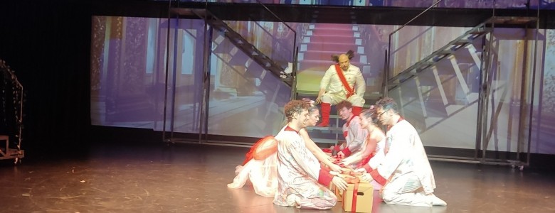 Σχολή Χατζήβεη - Η Παπλωματού στο Θέατρο - 4/12/2025