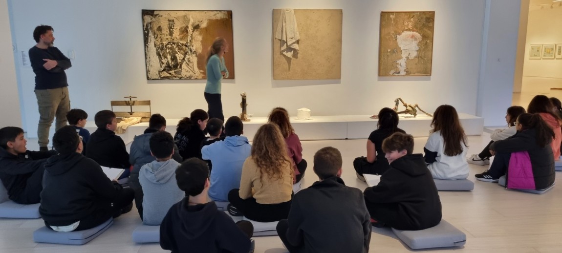 Σχολή Χατζήβεη - Μια Μέρα Στο Μουσείο Σύγχρονης Τέχνης - 30/1/2024 Σχολή Χατζήβεη - Μια Μέρα Στο Μουσείο Σύγχρονης Τέχνης - 30/1/2024