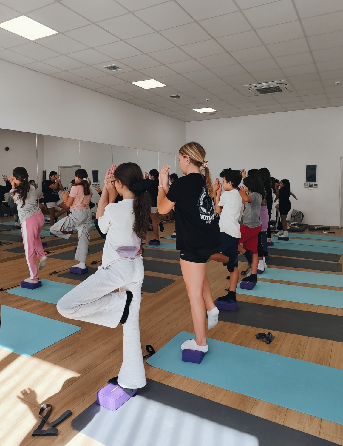 Σχολή Χατζήβεη - Teens Yoga - 30/9/2025 Σχολή Χατζήβεη - Teens Yoga - 30/9/2025