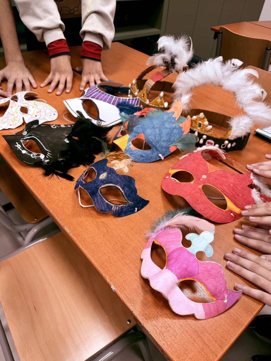 Σχολή Χατζήβεη - Φτιάχνοντας τις Θεατρικές μας Μάσκες! - 19/3/2026 Σχολή Χατζήβεη - Φτιάχνοντας τις Θεατρικές μας Μάσκες! - 19/3/2026