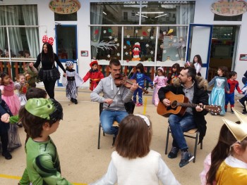 Σχολή Χατζήβεη - Απόκριες στο Νηπιαγωγείο! - 16/2/2018