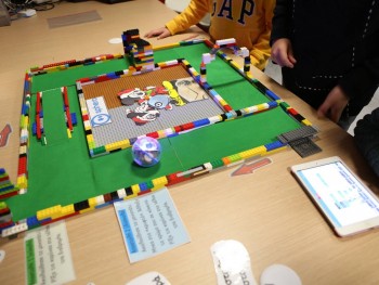 Σχολή Χατζήβεη - Christmas Scratch 2.0 Coding Adventures feat Sphero SPRK+®! - 11/1/2019