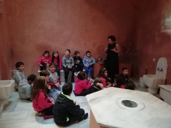 Σχολή Χατζήβεη - Μια Ημέρα στο Λουτρό! - 18/3/2019
