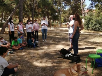 Σχολή Χατζήβεη - Γνωριμία με τους &quot;Σκύλους-Οδηγούς&quot; - 10/6/2021