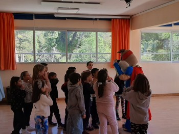 Σχολή Χατζήβεη - O Jet Επισκέφθηκε το Σχολείο μας! - 21/4/2023