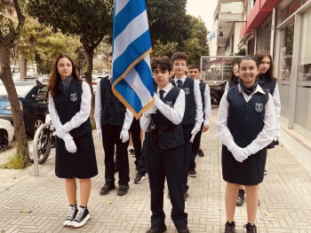 Σχολή Χατζήβεη - Το Γυμνάσιο της Σχολής Χατζήβεη στην Παρέλαση - 26/3/2025