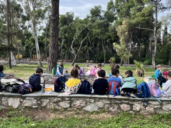 Σχολή Χατζήβεη - Ποτίζοντας τα Δέντρα - 3/11/2025 Σχολή Χατζήβεη - Ποτίζοντας τα Δέντρα - 3/11/2025