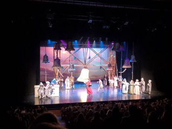 Σχολή Χατζήβεη - Οικογενειακή Θεατρική Εξόρμηση - 10/11/2025 Σχολή Χατζήβεη - Οικογενειακή Θεατρική Εξόρμηση - 10/11/2025