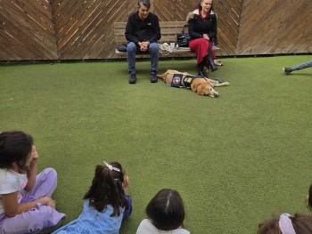 Σχολή Χατζήβεη - Γνωρίζοντας έναν Σκύλο-Οδηγό - 11/11/2025 Σχολή Χατζήβεη - Γνωρίζοντας έναν Σκύλο-Οδηγό - 11/11/2025