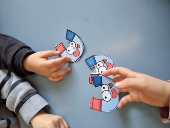 Σχολή Χατζήβεη - Μικροί επιστήμονες σε δράση... με τους μαγνήτες  - 5/2/2026