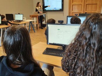 Σχολή Χατζήβεη - Επίσκεψη της Γ΄ Γυμνασίου στο UTech Lab - 16/2/2026 Σχολή Χατζήβεη - Επίσκεψη της Γ΄ Γυμνασίου στο UTech Lab - 16/2/2026