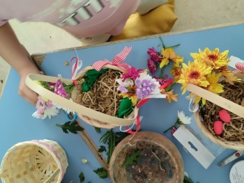 Σχολή Χατζήβεη - "Λαζαρίτσες" ένα έθιμο από τα Τρίκαλα - 9/4/2026